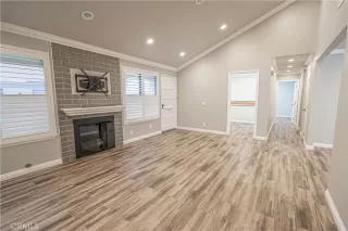 Photo #3: SR23105030 Listing 