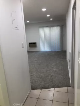 Photo #5: SR23117419 Listing