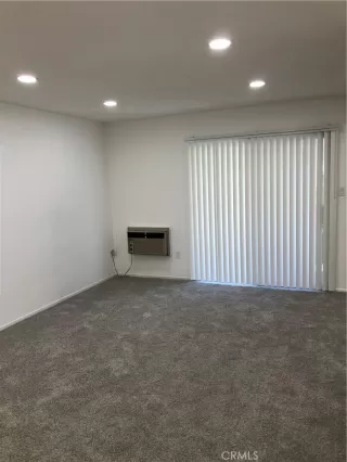 Photo #6: SR23117419 Listing