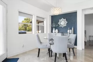 Photo #5: SR23130272 Listing