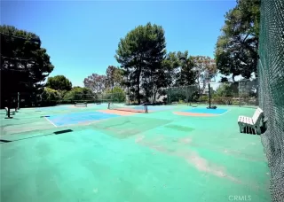 Photo #4: SR23134094 Listing