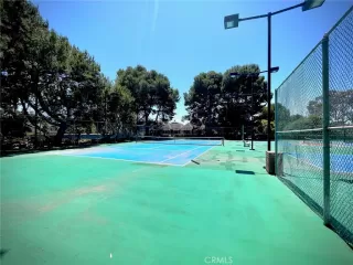 Photo #5: SR23134094 Listing