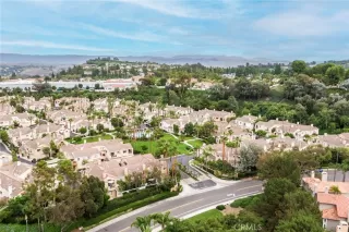 Photo #5: SR23170609 Listing 