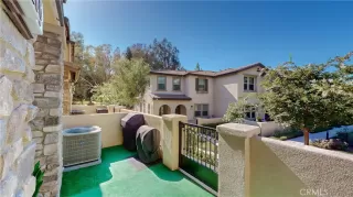 Photo #3: SR23171353 Listing 