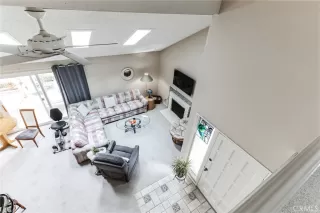 Photo #4: SR23199021 Listing 