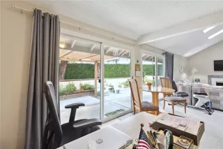 Photo #5: SR23199021 Listing 