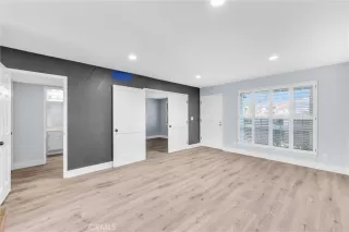 Photo #6: SR24045190 Listing