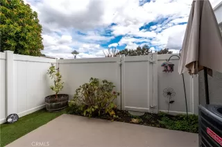 Photo #6: SR24047139 Listing