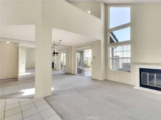 Photo #6: SR24051442 Listing 