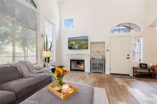 Photo #3: SR24080893 Listing 