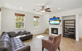 Photo #5: SR24096616 Listing