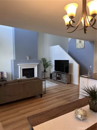 Photo #3: SR24117980 Listing 