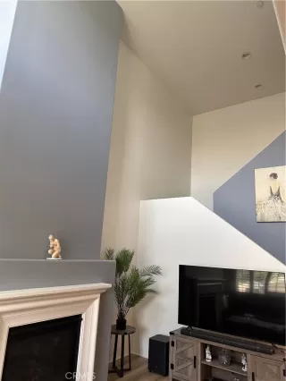 Photo #4: SR24117980 Listing 