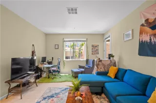 Photo #5: SR24121550 Listing