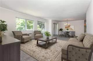 Photo #4: SR24142336 Listing