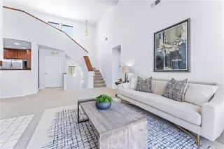 Photo #3: SR24144947 Listing 