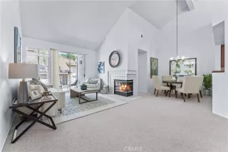 Photo #5: SR24144947 Listing 