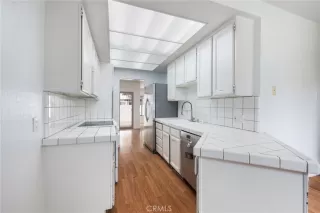 Photo #4: SR24150193 Listing 