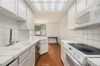 Photo #5: SR24150193 Listing 