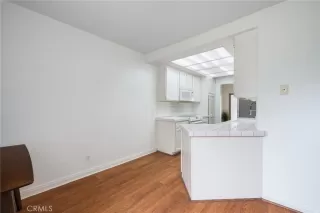 Photo #6: SR24150193 Listing 