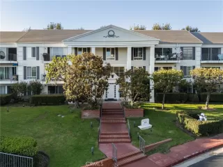 Photo #1: SR24171829 Listing