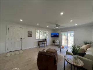 Photo #6: SR24181165 Listing