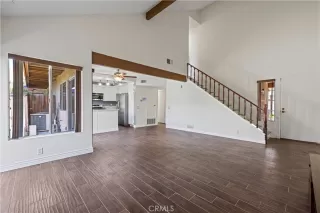 Photo #6: SR24200037 Listing 