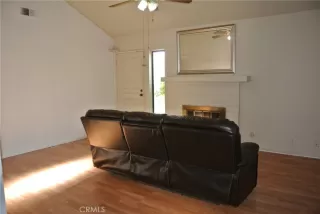 Photo #6: SR24217399 Listing 