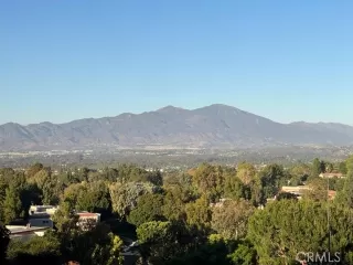 Photo #1: SR25039501 Listing