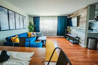 Photo #6: SR25057283 Listing