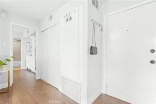 Photo #3: SR25077565 Listing