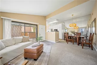 Photo #3: SR25112581 Listing 