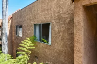 Photo #1: SR25156936 Listing 