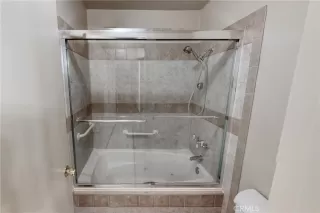 Photo #6: SR25156936 Listing 