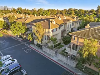 Photo #4: SR25196953 Listing 