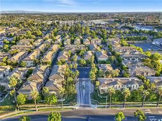 Photo #5: SR25196953 Listing 