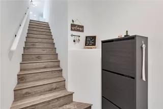 Photo #5: SR25231889 Listing 