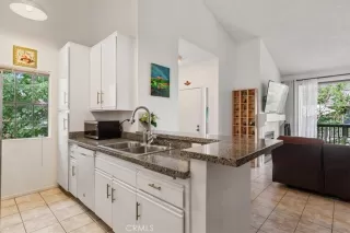 Photo #3: SR25235280 Listing 