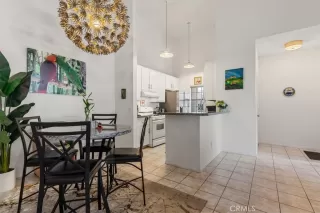 Photo #4: SR25235280 Listing 