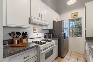 Photo #5: SR25235280 Listing 