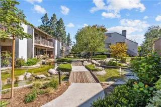 Photo #3: SR25244354 Listing 