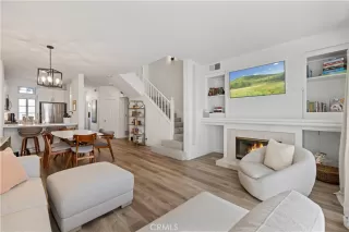 Photo #3: SR25251903 Listing 