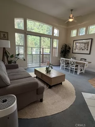 Browse active condo listings in CANTADA