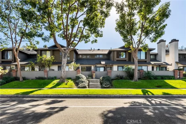 MLS: SR26038031 Condo For Sale