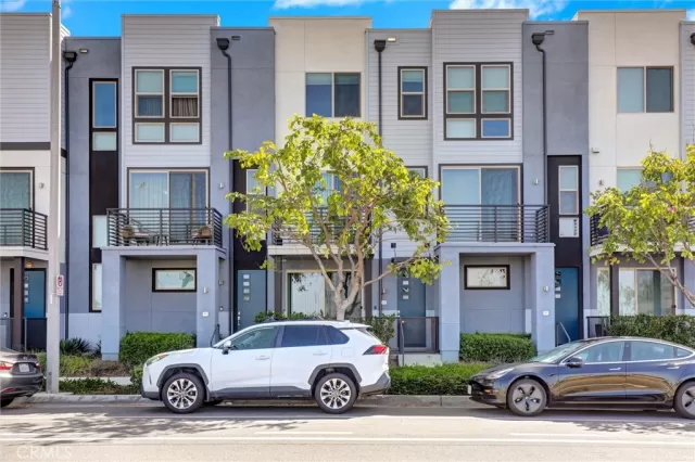 MLS: SR26057379 Condo For Sale