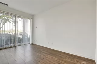 Photo #4: SR26057379 Listing 