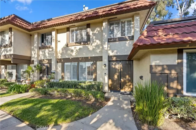 MLS: SW22258037 Condo For Sale