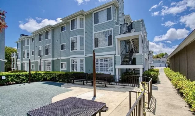 MLS: SW22258072 Condo For Sale