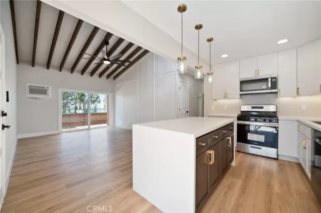 MLS: SW23031094 Condo For Sale