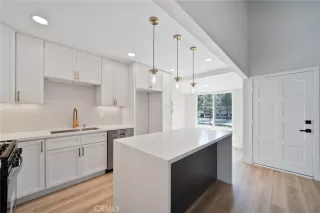 Photo #3: SW23031094 Listing